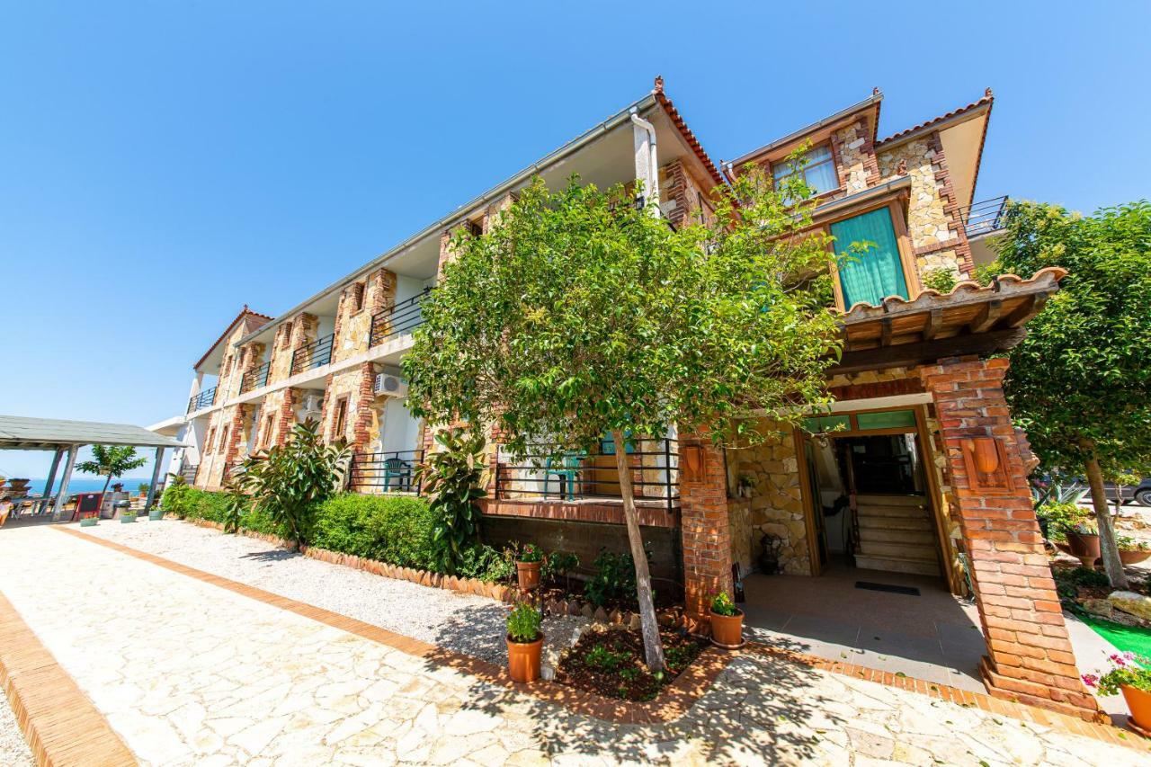 Hotel "San Saena " Radhimë Exterior foto